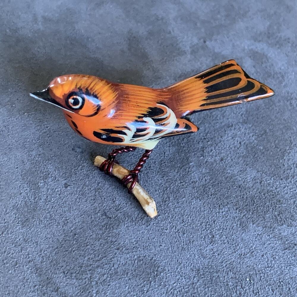 Vintage Takahashi-Original Life-Like Male Thrush Bird Hardwood Brooch….Signed?